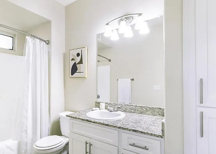 Apartment Landing - Modern With Amazing Amenities *