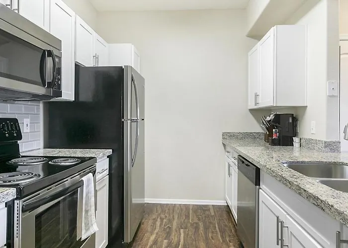 Landing - Modern With Amazing Amenities Apartment Tucson