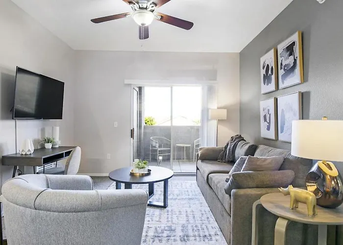 Landing - Modern With Amazing Amenities